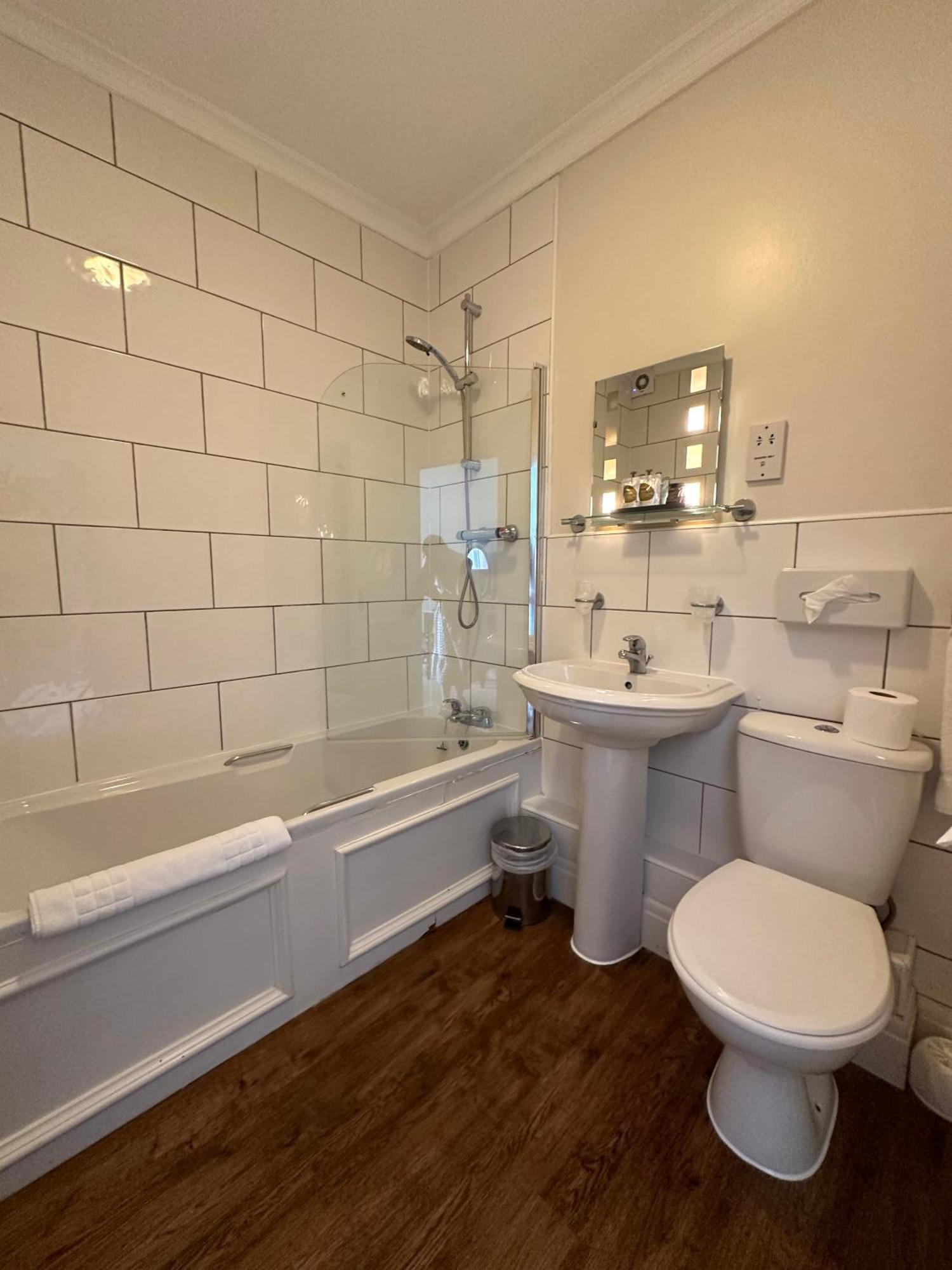 The White Hart Hotel Welwyn Екстер'єр фото